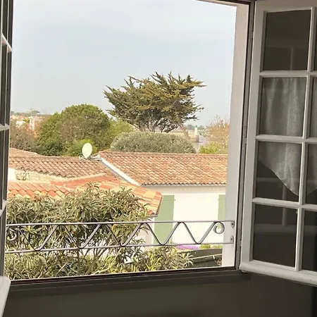 Apartment With Sea View Parking Garden And Access La Flotte