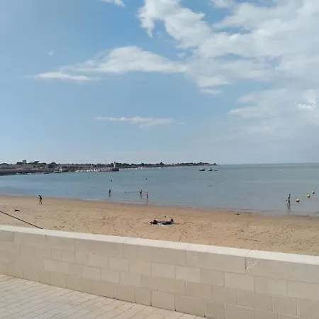 Apartment With Sea View Parking Garden And Access