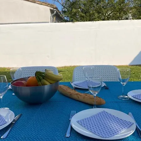 Apartment With Sea View Parking Garden And Access La Flotte